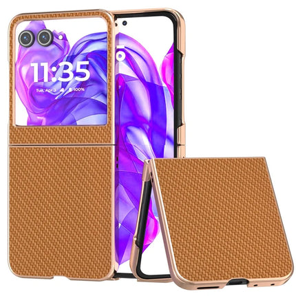 For Motorola Razr 50 5G Case Electroplating Phone Cover Carbon Fiber Texture PU+TPU Protective Case - Light Brown