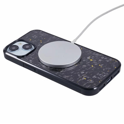 For iPhone 13 Magnetic Case Forged Texture Aramid Fiber+TPU Anti-Slip Phone Cover