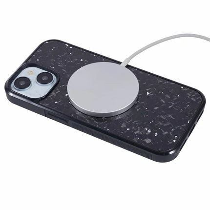 For iPhone 13 Magnetic Case Forged Texture Aramid Fiber+TPU Anti-Slip Phone Cover