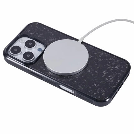 For iPhone 16 Pro Max Magnetic Case Forged Texture Aramid Fiber+TPU Anti-Slip Phone Cover