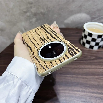 For Huawei Mate 70 Pro+ / Mate 70 Pro PC Phone Case Compatible with MagSafe Embossed Pattern Mobile Cover