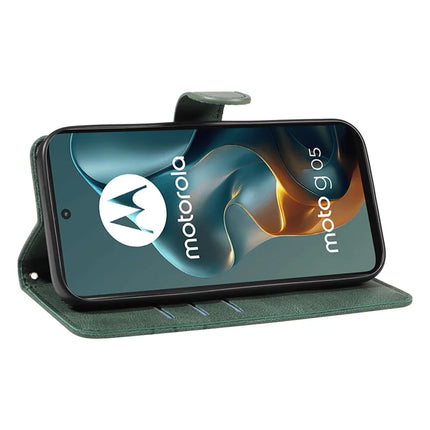 For Motorola Moto G05 4G Wallet Case Leather Phone Cover Stand with Curved Line Design